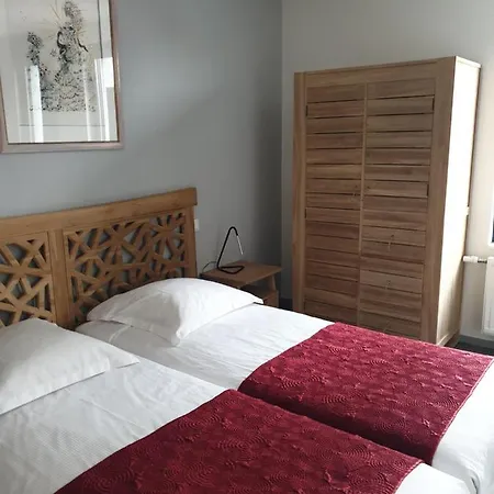 Attic Pour 4 Personnes Apartman *